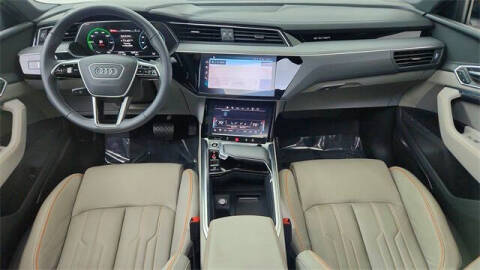 2024 Audi Q8 Sportback e-tron quattro Prestige S line