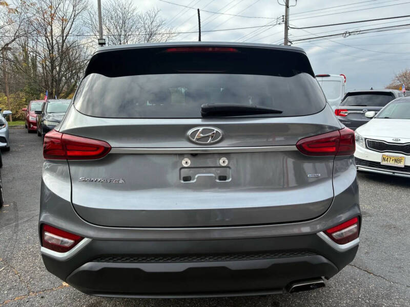 2019 Hyundai Santa Fe SE 2.4L