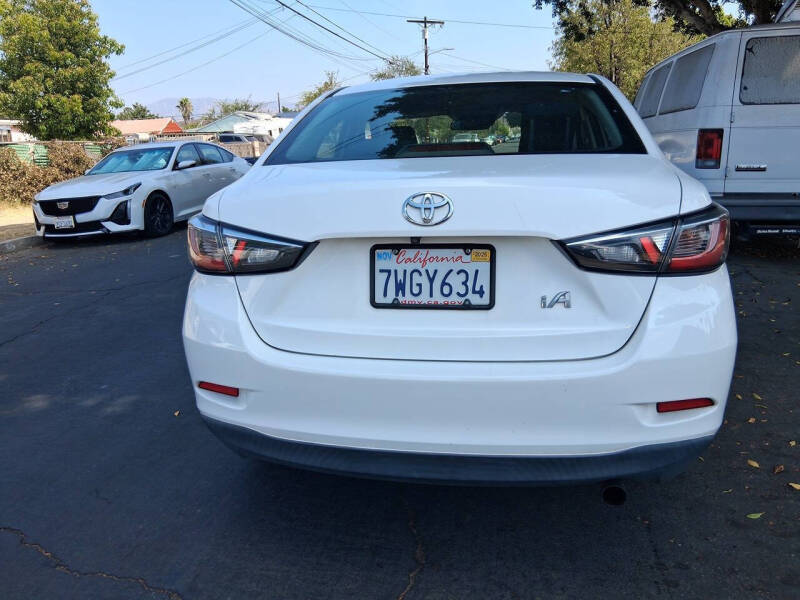 2017 Toyota Yaris iA