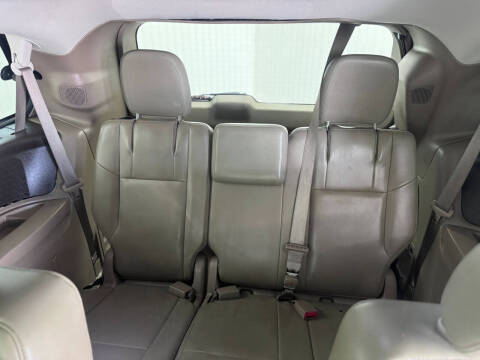 2011 Volkswagen Routan