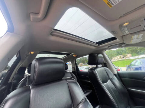 2017 Nissan Pathfinder Platinum