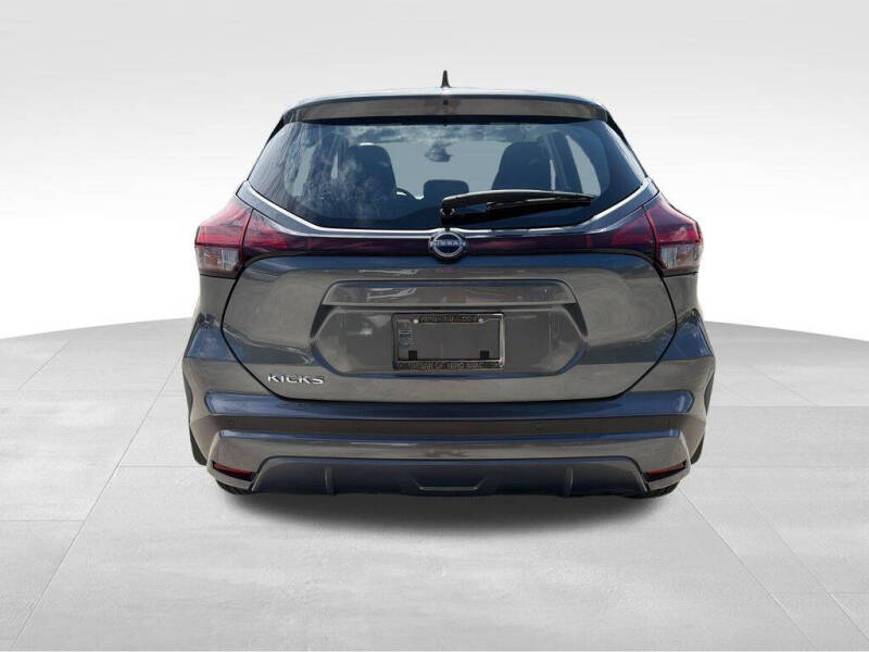 2024 Nissan Kicks S
