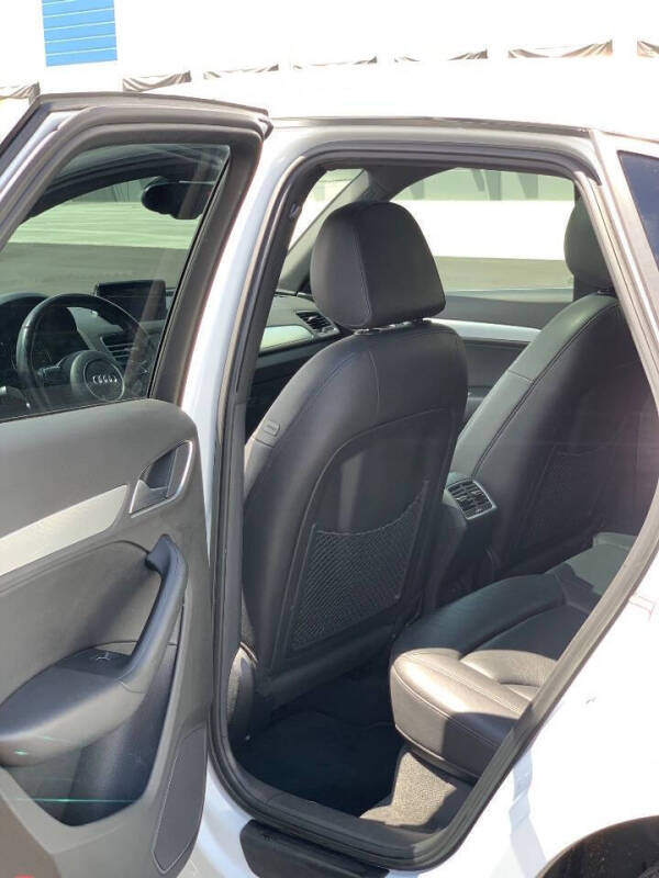 2015 Audi Q3 2.0T Premium Plus
