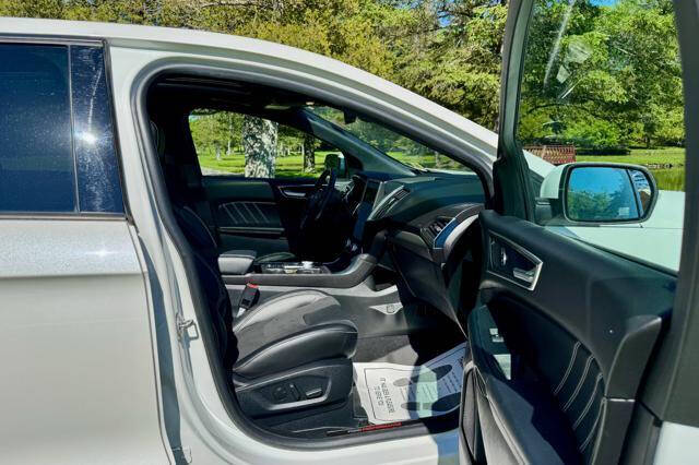 2021 Ford Edge ST