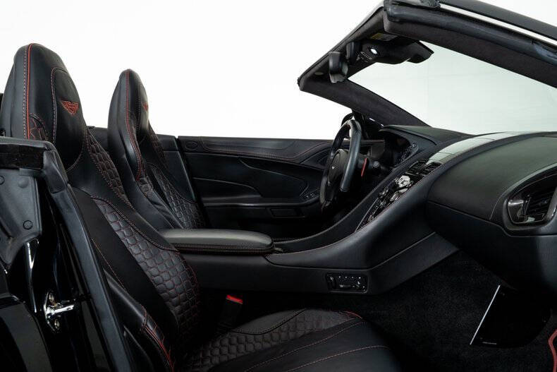 2015 Aston Martin Vanquish Volante