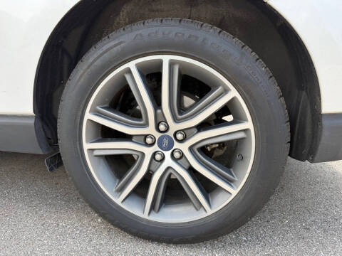2019 Ford Edge Titanium