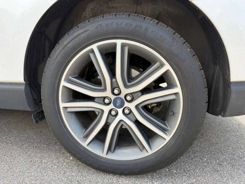 2019 Ford Edge Titanium