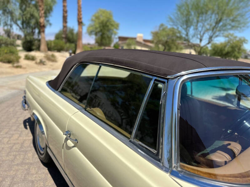 1969 Mercedes-Benz 280-Class