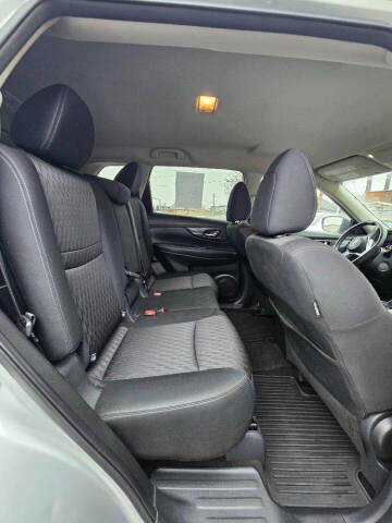 2018 Nissan Rogue SV