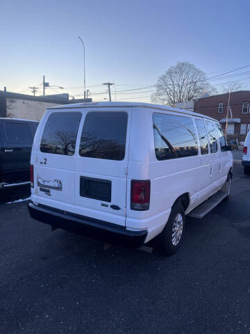 2011 Ford E-Series E-150 XLT