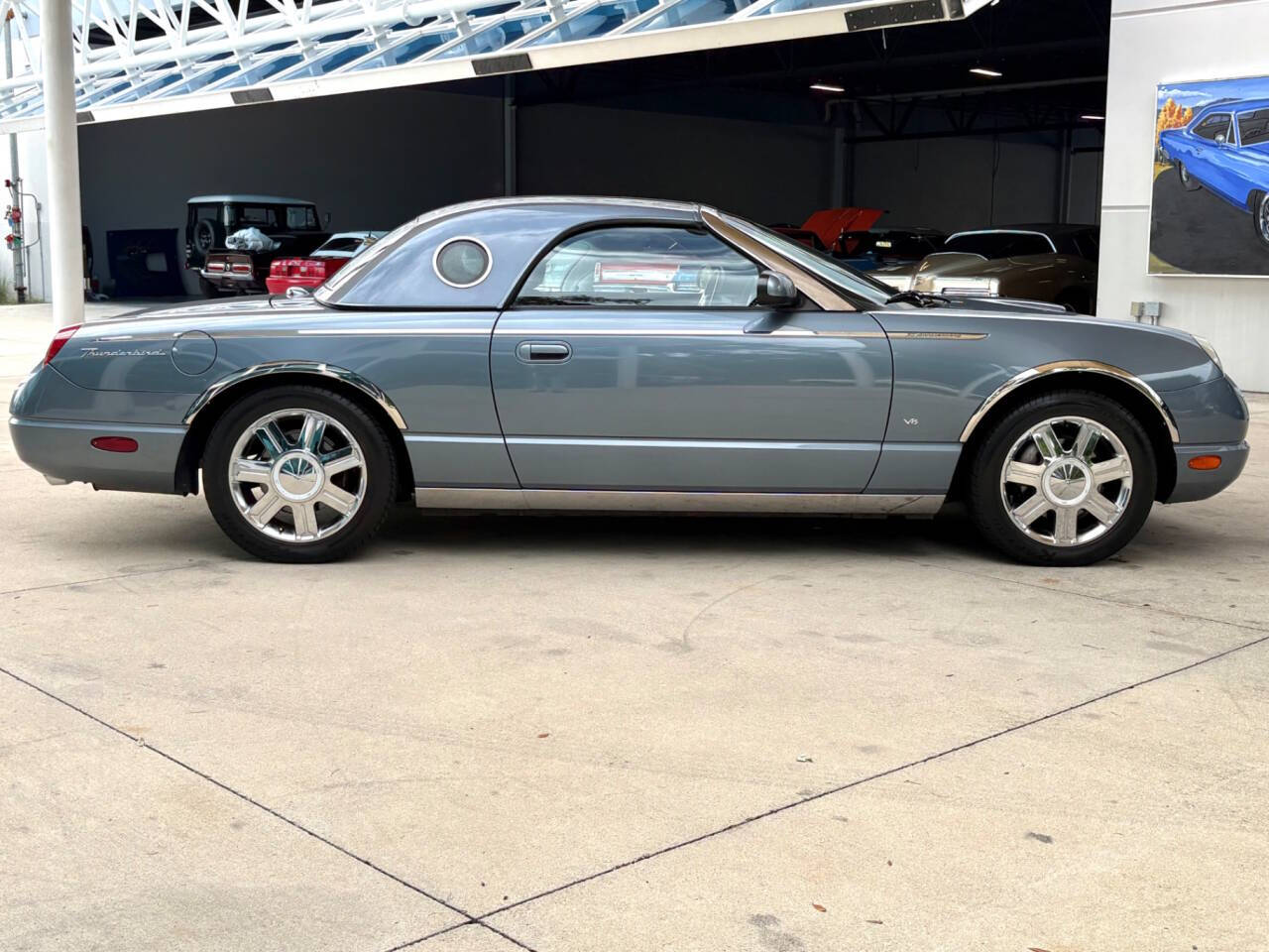 2005 Ford Thunderbird 27