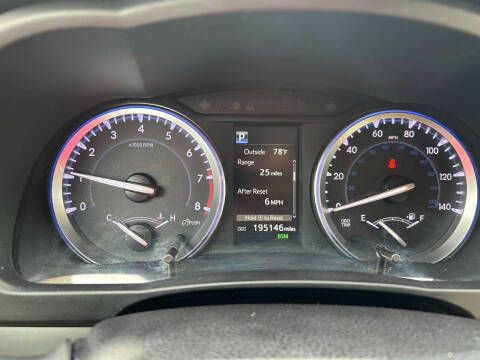 2017 Toyota Highlander SE