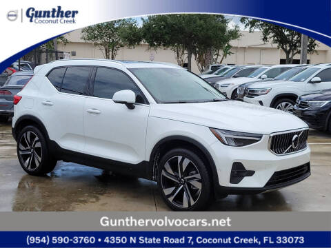2024 Volvo XC40 B5 Plus Bright Theme