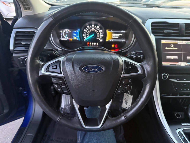 2014 Ford Fusion SE