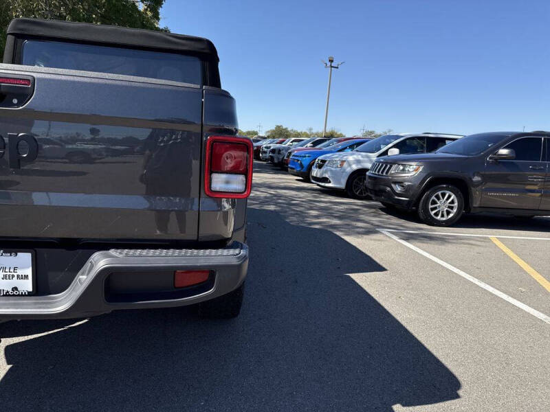 2024 Jeep Gladiator Sport
