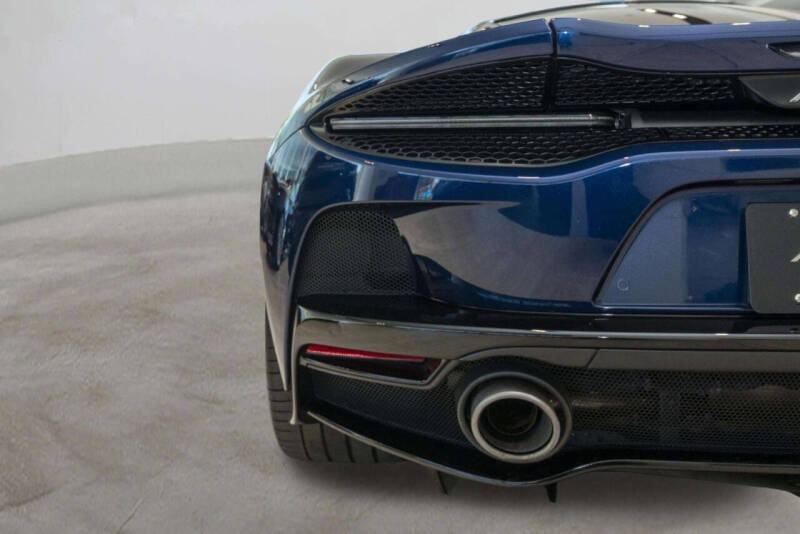 2023 McLaren GT