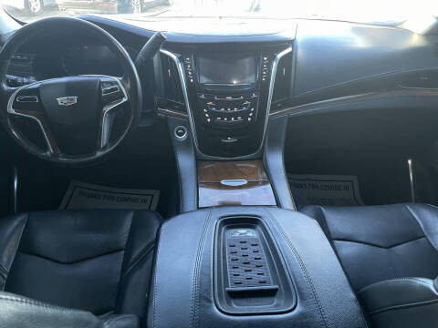 2017 Cadillac Escalade ESV Luxury