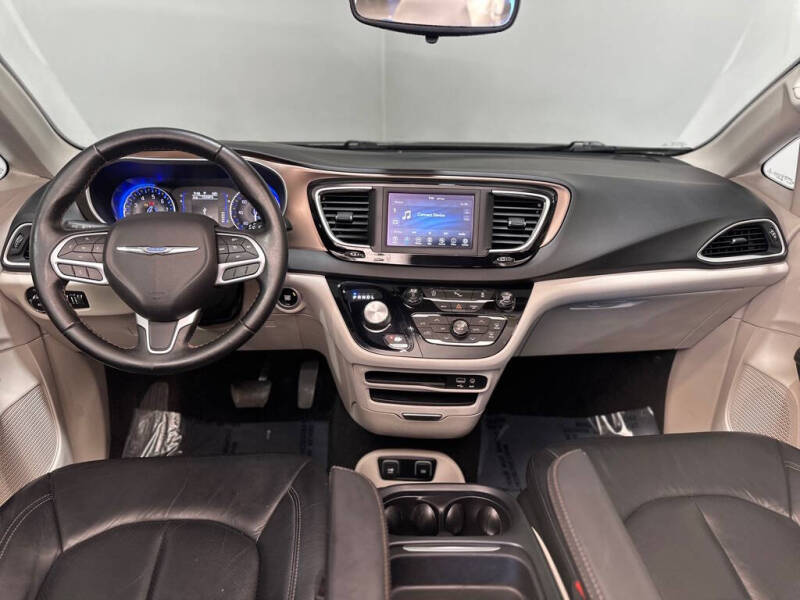2018 Chrysler Pacifica Touring L