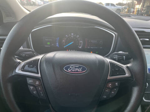 2020 Ford Fusion Hybrid SE