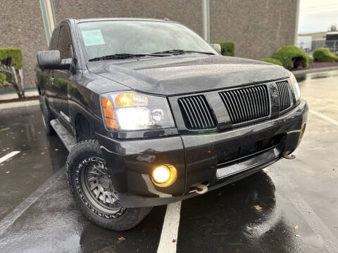 2014 Nissan Titan SV