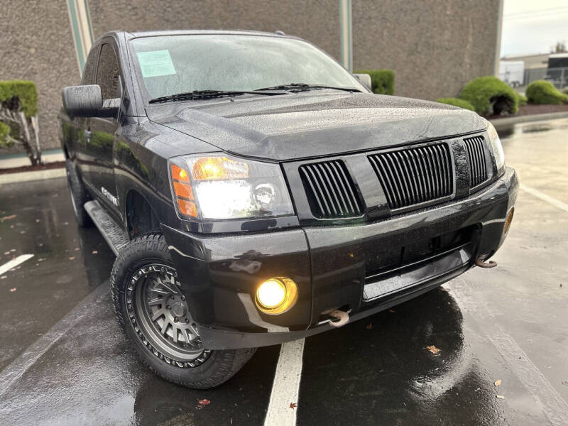2014 Nissan Titan SV