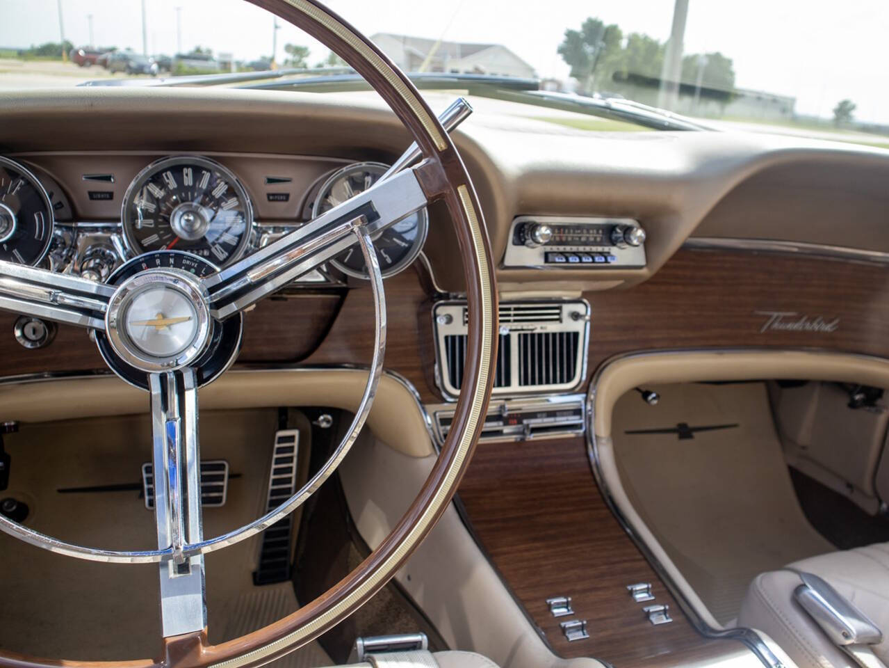 1963 Ford Thunderbird 62