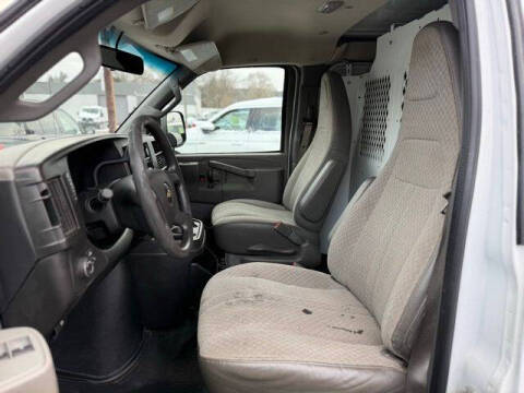 2017 Chevrolet Express 2500