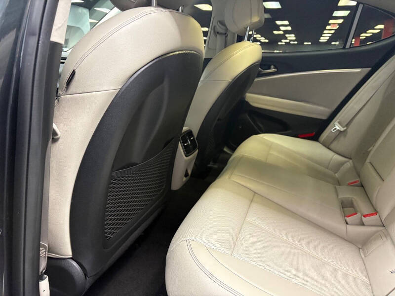 2021 Genesis G70 2.0T