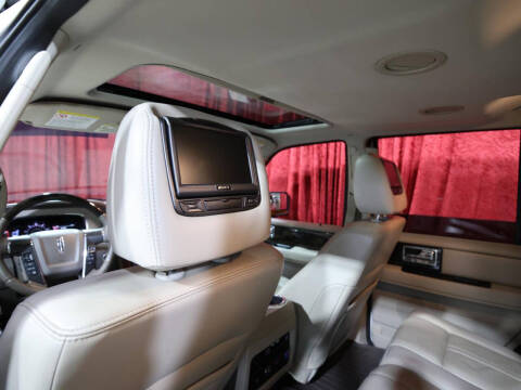 2017 Lincoln Navigator Select