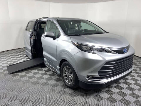 2024 Toyota Sienna XLE 7-Passenger