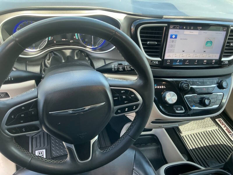2024 Chrysler Pacifica Touring L