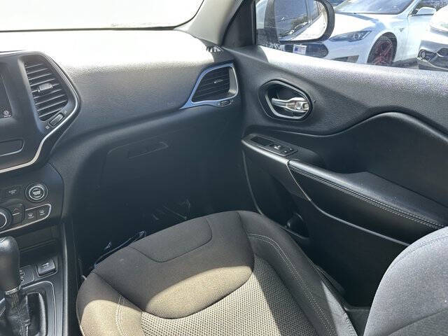 2019 Jeep Cherokee Latitude