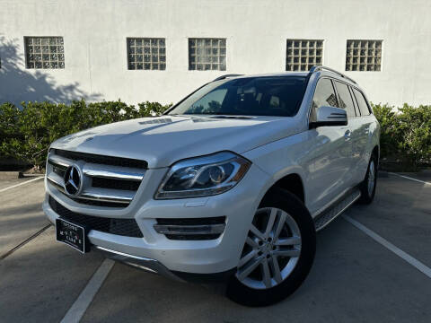 2013 Mercedes-Benz GL-Class for sale at UPTOWN MOTOR CARS in Houston TX