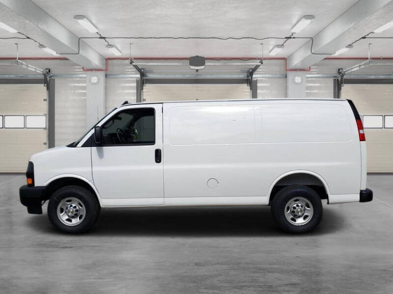 2025 Chevrolet Express 2500