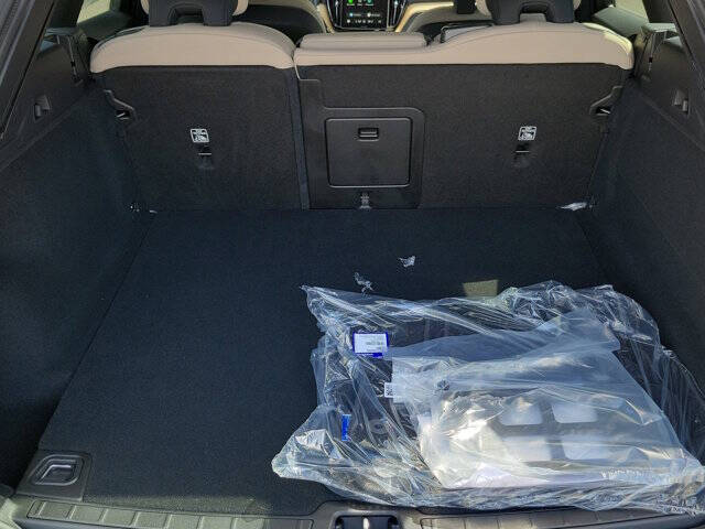 2026 Volvo XC60 B5 Core