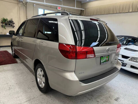 2004 Toyota Sienna