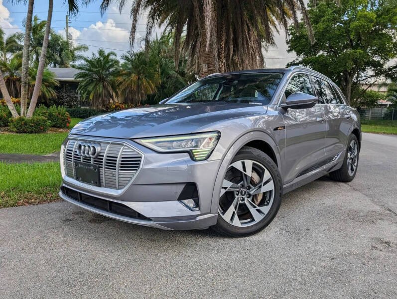 2021 Audi e-tron quattro Premium