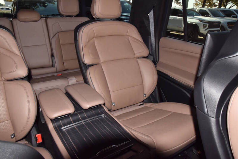 2025 Lincoln Navigator Black Label