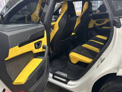 2022 Lamborghini Urus