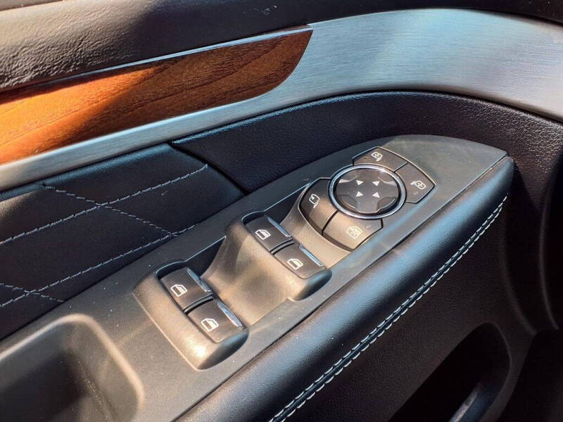2019 Ford Explorer Platinum