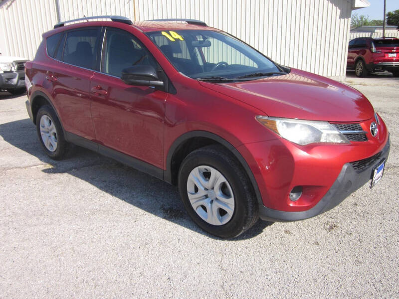 2014 Toyota RAV4 LE photo 2