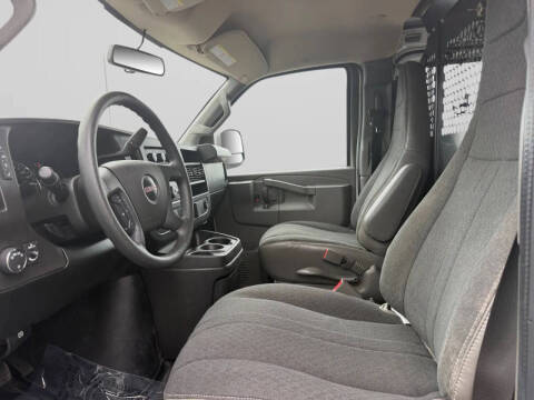2022 GMC Savana 2500