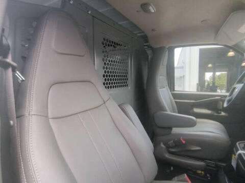 2025 Chevrolet Express 2500