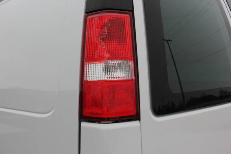 2022 Chevrolet Express 2500