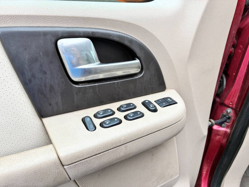 2004 Ford Expedition Eddie Bauer