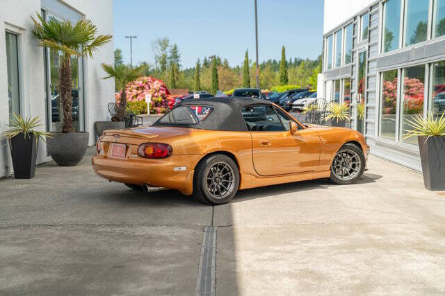 2000 Mazda MX-5 Miata 12