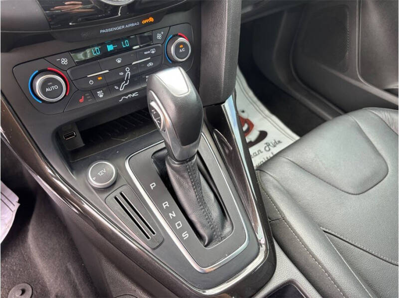 2016 Ford Focus Titanium