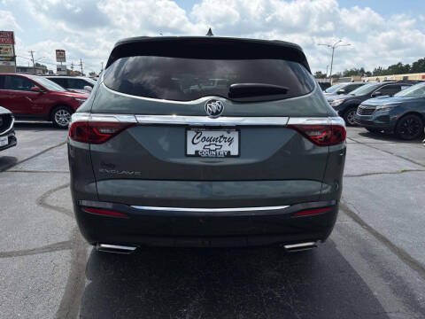 2023 Buick Enclave Essence