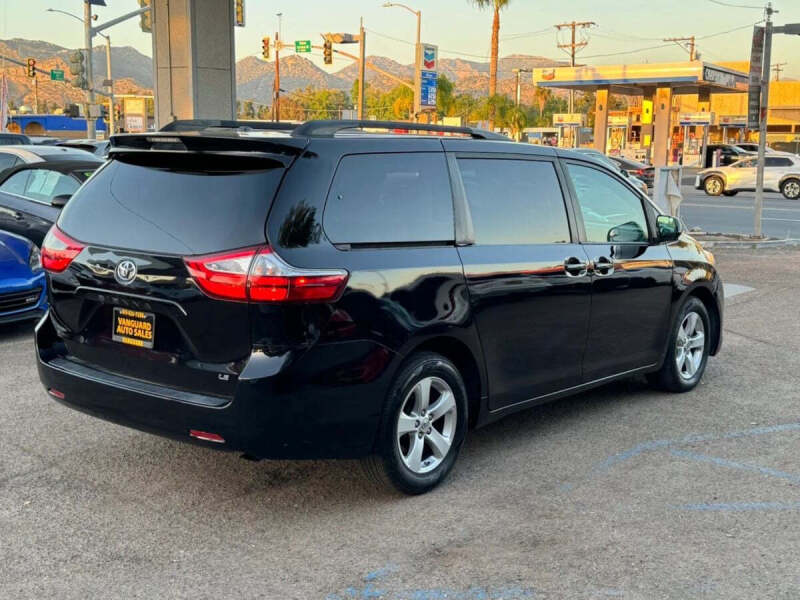 2017 Toyota Sienna