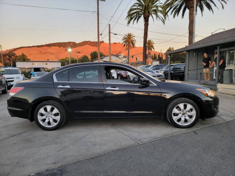 2010 Honda Accord null photo 6